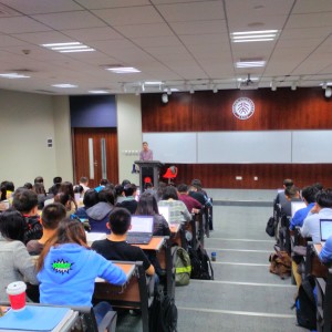 崔建远教授开展题为“民法典编纂的思考”的南燕法学家系列讲座